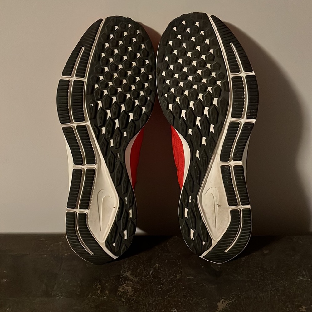 Nike - Picture 6 of 7